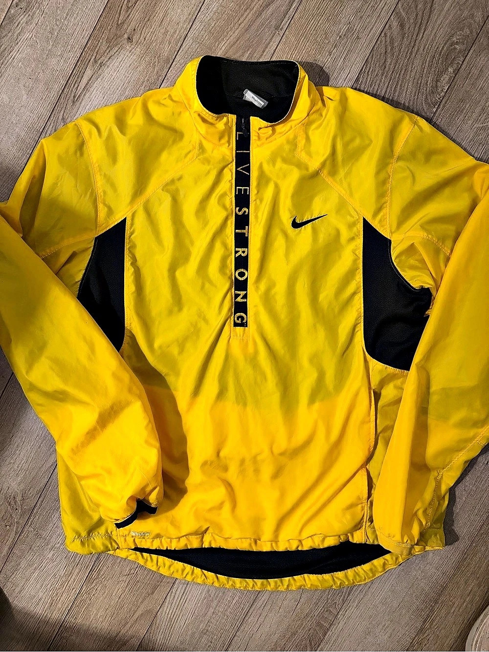 Nike Livestrong Dri-FIT 1/4-Zip Windbreaker Jacket Yellow & Black Medium